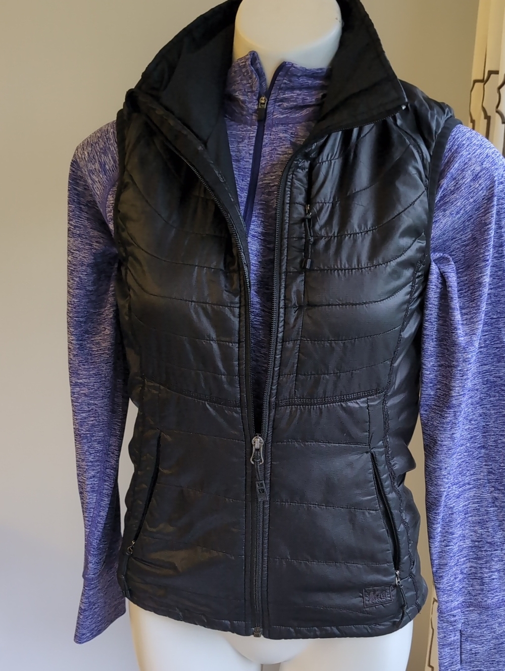 REI Black Quilted Zip-Up Vest with Stand Collar Small
